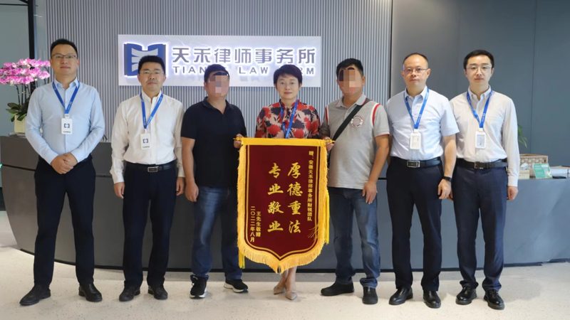 实体公司代理记账与平台代理记账：优劣势对比解析